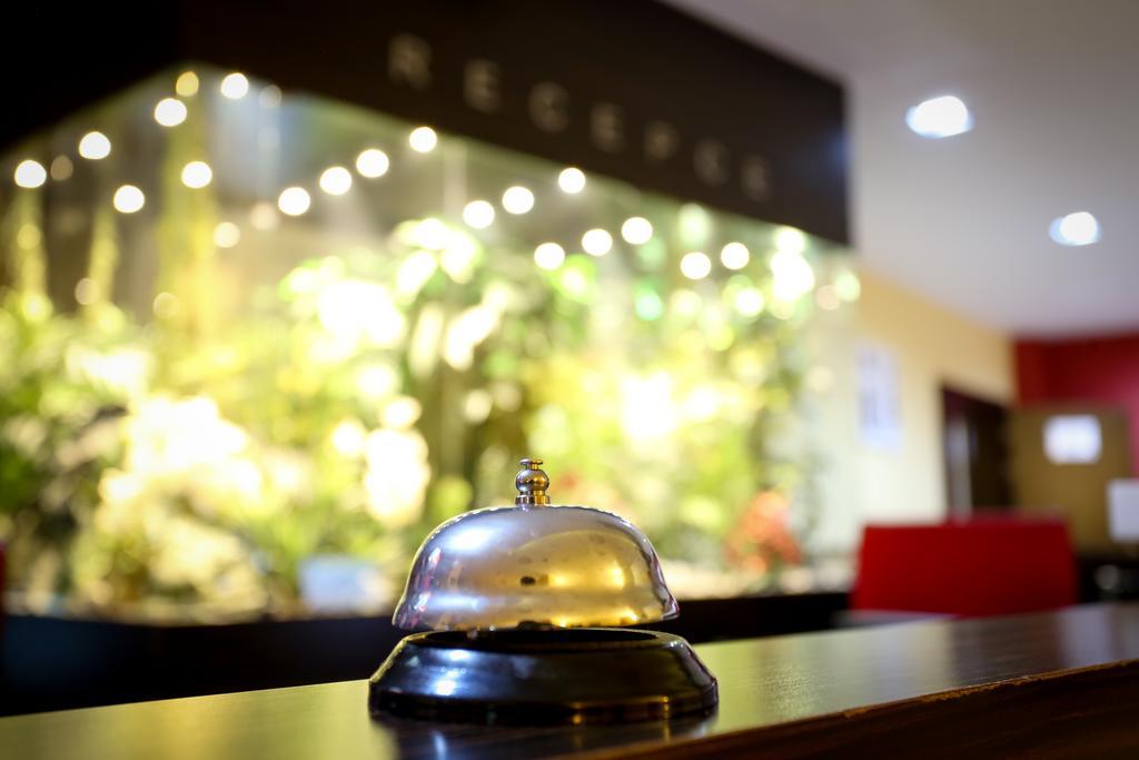 Hotel Palcat ターボル エクステリア 写真
