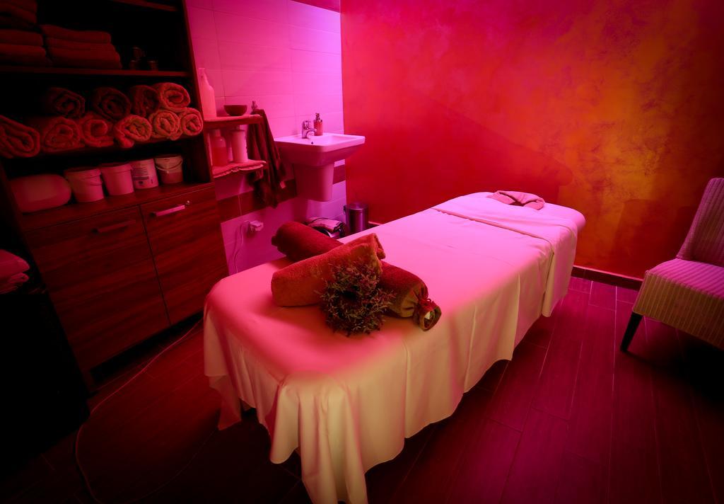 Hotel Palcat ターボル エクステリア 写真