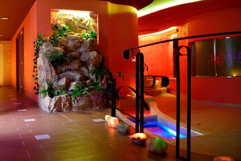 Hotel Palcat ターボル エクステリア 写真